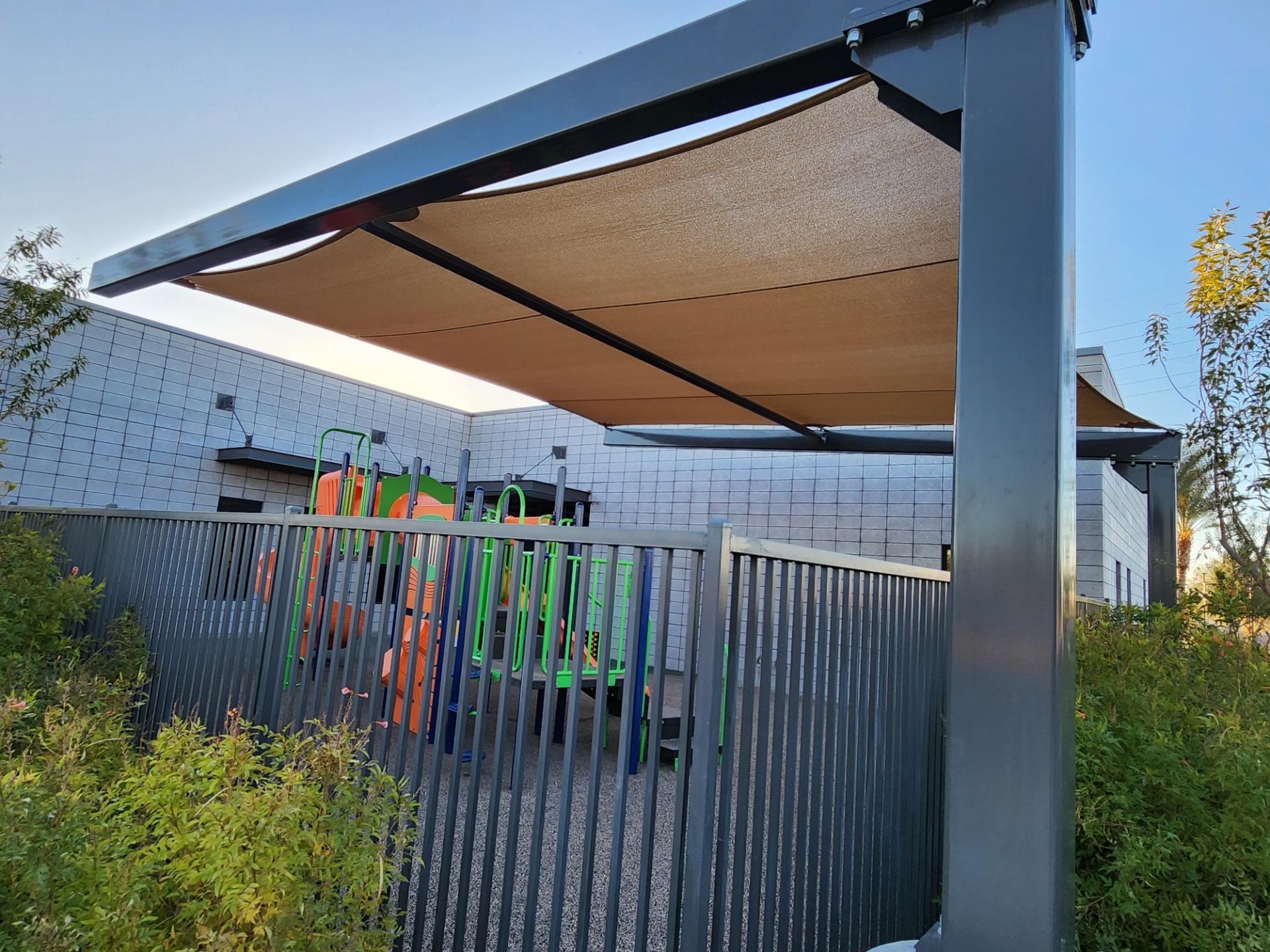 Steel cantilever shade system